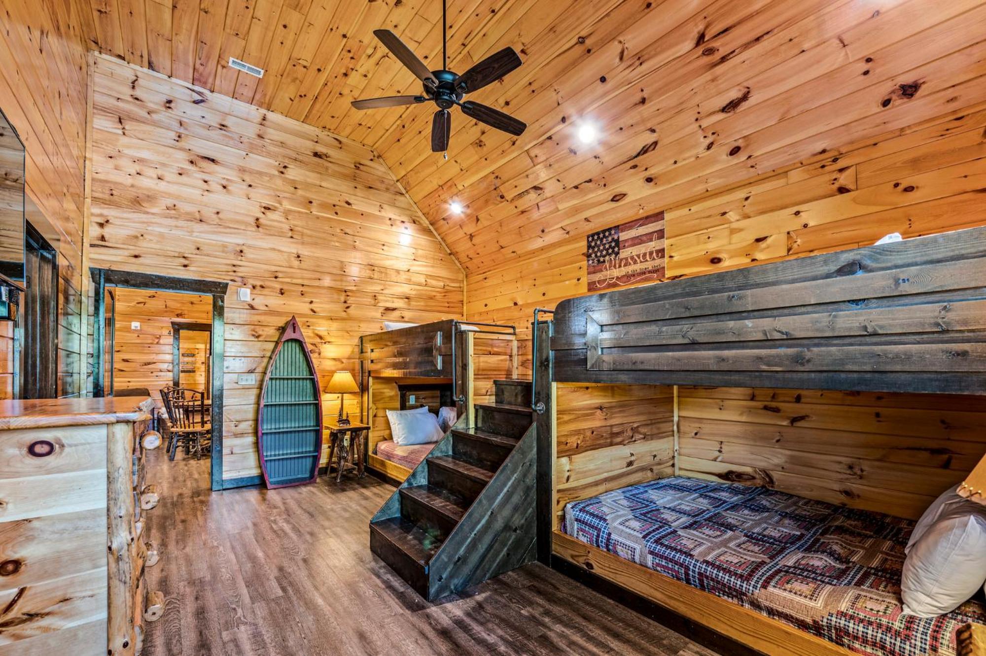 The Mighty Crabapple Manor By Stony Brook Cabins แกตลิงเบิร์ก ภายนอก รูปภาพ