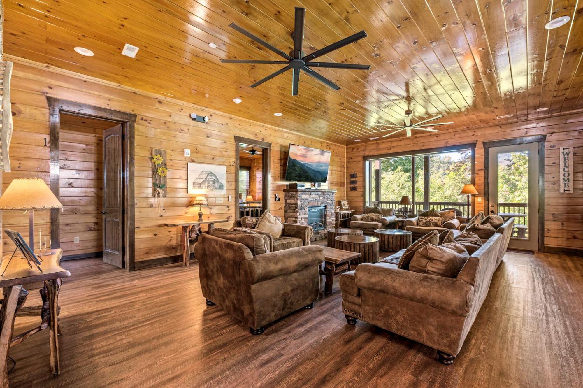 The Mighty Crabapple Manor By Stony Brook Cabins แกตลิงเบิร์ก ภายนอก รูปภาพ