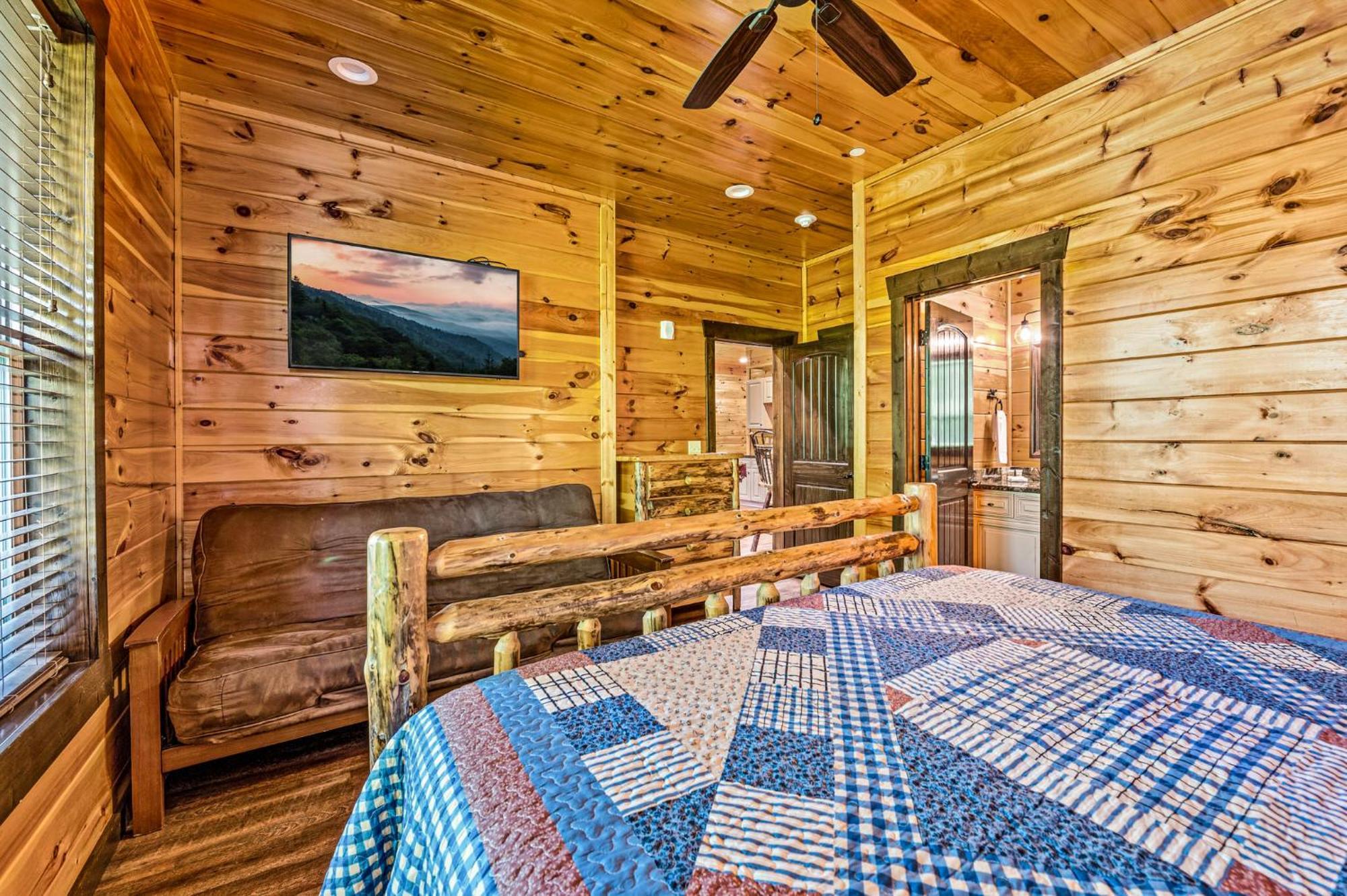 The Mighty Crabapple Manor By Stony Brook Cabins แกตลิงเบิร์ก ภายนอก รูปภาพ