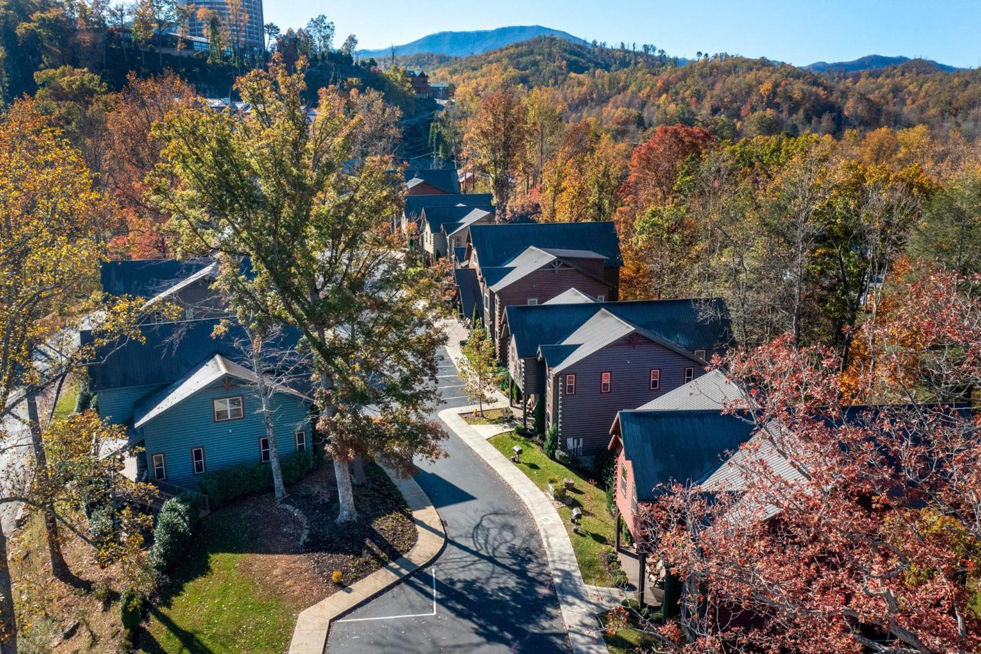 The Mighty Crabapple Manor By Stony Brook Cabins แกตลิงเบิร์ก ภายนอก รูปภาพ